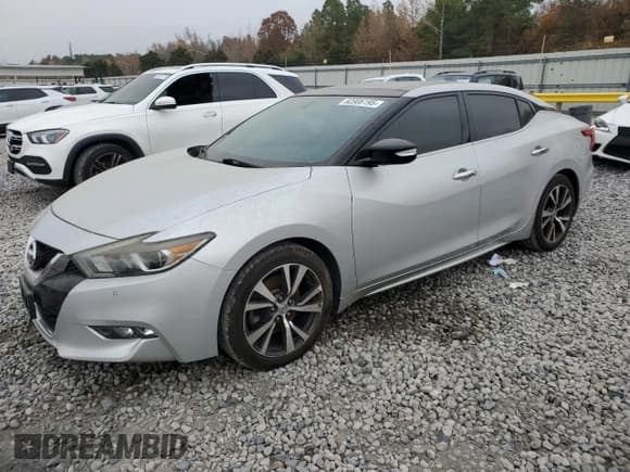 ✅ 2016 Nissan Maxima Platinum • VIN: 1N4AA6AP4GC409875 • Lot: 92906195. Wystawiony na Copart z przebiegiem 104 114 mil. Bezpłatny archiwum sprzedaży aukcyjnych z USA i szczegółowy raport historii pojazdu na DreamBid. Zdjęcie 1.