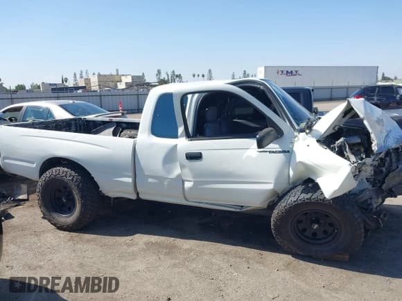 ✅ 1996 Toyota Tacoma • VIN: 4TAVL52N7TZ115273 • Lot: 43193416. Listed on IAAI with 341,807 mi. Free auction sales archive from the USA and detailed vehicle history report at DreamBid. Image 14.