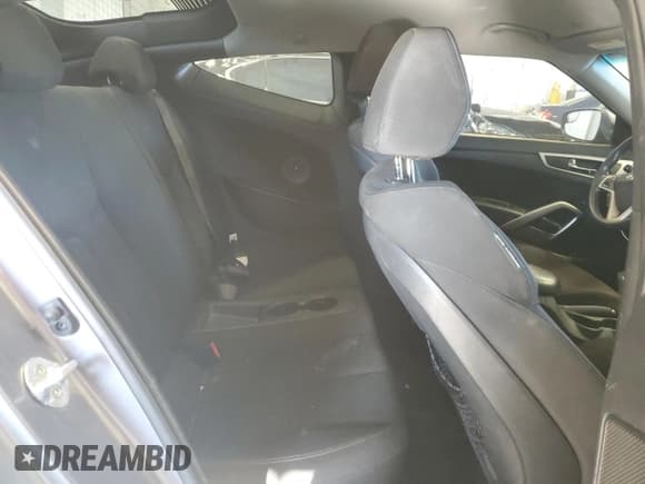 ✅ 2014 Hyundai Veloster • VIN: KMHTC6AD4EU206684 • Lot: 78092774. Wystawiony na Copart z przebiegiem 148 654 mil. Bezpłatny archiwum sprzedaży aukcyjnych z USA i szczegółowy raport historii pojazdu na DreamBid. Zdjęcie 10.