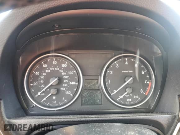 2011 BMW 3 Series 335i xDrive с VIN WBAPL5C56BA920185, выставлен на аукционе Copart как лот 90999975 с пробегом Не указан миль и Чистый • Clean title. История ставок и продаж доступна на DreamBid. Изображение 9.