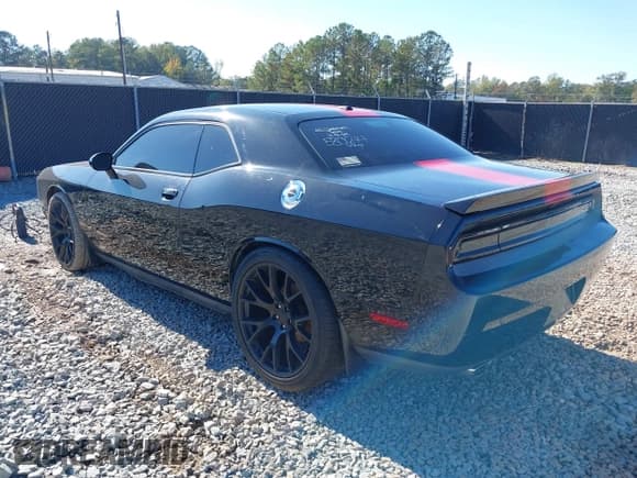 ✅ 2013 Dodge Challenger Rallye Redline • VIN: 2C3CDYAG5DH530644 • Lot: 40782516. Wystawiony na IAAI z przebiegiem 187 779 mil. Bezpłatny archiwum sprzedaży aukcyjnych z USA i szczegółowy raport historii pojazdu na DreamBid. Zdjęcie 3.