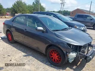 ✅ 2012 Toyota Corolla L • VIN: 2T1BU4EE7CC821955 • Lot: 42893691. Wystawiony na IAAI z przebiegiem 172 662 mil. Bezpłatny archiwum sprzedaży aukcyjnych z USA i szczegółowy raport historii pojazdu na DreamBid. Zdjęcie 1.