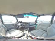 ✅ 2002 Volkswagen Cabriolet GLX • VIN: 3VWDC21V32M806698 • Лот: 58577525. Опубликован ранее на Copart с пробегом 111 953 миль. Бесплатный доступ к архиву аукционных продаж из США и подробный отчёт об истории автомобиля на DreamBid. Изображение 14.