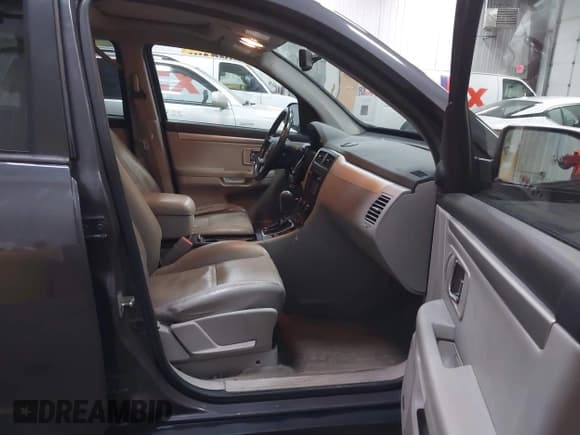 ✅ 2008 Suzuki XL7 Limited • VIN: 2S3DA917186113037 • Lot: 41759018. Wystawiony na IAAI z przebiegiem 134 921 mil. Bezpłatny archiwum sprzedaży aukcyjnych z USA i szczegółowy raport historii pojazdu na DreamBid. Zdjęcie 5.