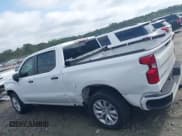 ✅ 2023 Chevrolet Silverado 1500 Custom • VIN: 3GCPABEK0PG189420 • Lot: 41931810. Wystawiony na IAAI z przebiegiem 40 505 mil. Bezpłatny archiwum sprzedaży aukcyjnych z USA i szczegółowy raport historii pojazdu na DreamBid. Zdjęcie 14.