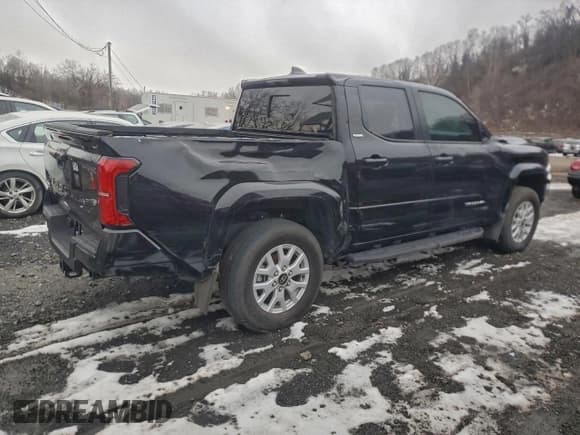✅ 2024 Toyota Tacoma SR5 • VIN: 3TMLB5JNXRM026565 • Lot: 96763565. Wystawiony na Copart z przebiegiem 19 085 mil. Bezpłatny archiwum sprzedaży aukcyjnych z USA i szczegółowy raport historii pojazdu na DreamBid. Zdjęcie 3.