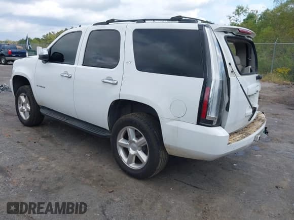 ✅ 2008 Chevrolet Tahoe LTZ • VIN: 1GNFC13J68R268206 • Lot: 43393354. Listed on IAAI with 177,695 mi. Free auction sales archive from the USA and detailed vehicle history report at DreamBid. Image 3.