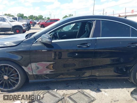 ✅ 2014 Mercedes-Benz CLA 250 • VIN: WDDSJ4EB9EN152673 • Lot: 42253291. Listed on IAAI with 164,564 mi. Free auction sales archive from the USA and detailed vehicle history report at DreamBid. Image 15.