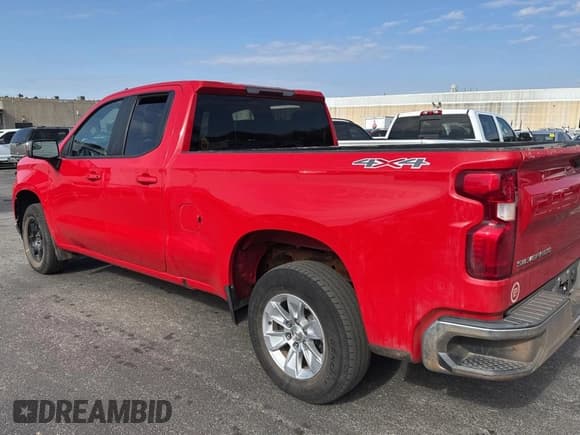 ✅ 2020 Chevrolet Silverado 1500 LT • VIN: 1GCRYDED3LZ231364 • Lot: 80068064. Wystawiony na Copart z przebiegiem 86 214 mil. Bezpłatny archiwum sprzedaży aukcyjnych z USA i szczegółowy raport historii pojazdu na DreamBid. Zdjęcie 3.