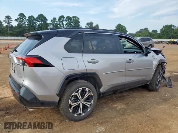 ✅ 2022 Toyota RAV4 XSE • VIN: JTMFB3FV1ND087089 • Лот: 69829795. Опубликован ранее на Copart с пробегом 63 965 миль. Бесплатный доступ к архиву аукционных продаж из США и подробный отчёт об истории автомобиля на DreamBid. Изображение 3.