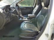 ✅ 2010 Chevrolet Traverse 2LT • VIN: 1GNLVGED6AS134575 • Lot: 74089544. Wystawiony na Copart z przebiegiem 137 781 mil. Bezpłatny archiwum sprzedaży aukcyjnych z USA i szczegółowy raport historii pojazdu na DreamBid. Zdjęcie 7.