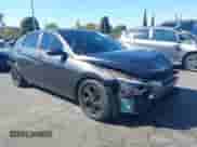 2021 Hyundai Elantra SEL z VIN 5NPLM4AG0MH052984, wystawiony jako IAAI lot #43313010 z przebiegiem 92 117 mil mil oraz . Historia ofert i sprzedaży dostępna na DreamBid. Obrazek 1.