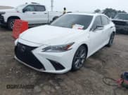 ✅ 2020 Lexus ES 350 F Sport • VIN: 58AGZ1B13LU081254 • Lot: 42415959. Wystawiony na IAAI z przebiegiem 86 689 mil. Bezpłatny archiwum sprzedaży aukcyjnych z USA i szczegółowy raport historii pojazdu na DreamBid. Zdjęcie 17.