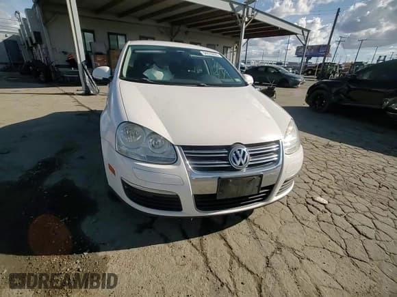 ✅ 2010 Volkswagen Jetta S • VIN: 3VWJZ7AJ2AM041283 • Лот: 94078695. Опубликован ранее на Copart с пробегом 169 764 миль. Бесплатный доступ к архиву аукционных продаж из США и подробный отчёт об истории автомобиля на DreamBid. Изображение 14.