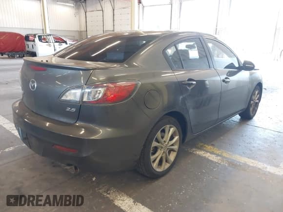✅ 2011 Mazda 3 S Sport • VIN: JM1BL1U52B1451987 • Лот: 42750878. Опубликован ранее на IAAI с пробегом 198 217 миль. Бесплатный доступ к архиву аукционных продаж из США и подробный отчёт об истории автомобиля на DreamBid. Изображение 4.