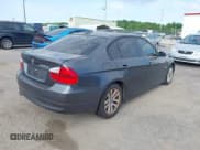 ✅ 2007 BMW 3 Series 328xi • VIN: WBAVC93527KX53775 • Лот: 42124420. Опубликован ранее на IAAI с пробегом Не указан. Бесплатный доступ к архиву аукционных продаж из США и подробный отчёт об истории автомобиля на DreamBid. Изображение 4.