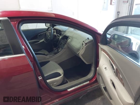 ✅ 2011 Buick LaCrosse CX • VIN: 1G4GA5ED7BF331304 • Lot: 43326607. Listed on IAAI with 44,083 mi. Free auction sales archive from the USA and detailed vehicle history report at DreamBid. Image 5.