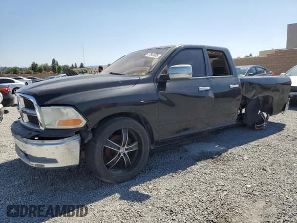 ✅ 2009 Dodge 1500 SLT • VIN: 1D3HB18P39S783604 • Lot: 57843895. Wystawiony na Copart z przebiegiem 197 845 mil. Bezpłatny archiwum sprzedaży aukcyjnych z USA i szczegółowy raport historii pojazdu na DreamBid. Zdjęcie 1.