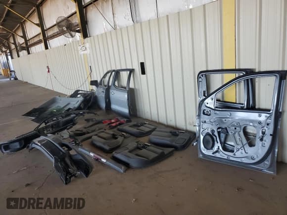 ✅ 2020 Chevrolet Silverado 1500 LT Trail Boss • VIN: 3GCPYFED4LG299952 • Lot: 71390584. Wystawiony na Copart z przebiegiem 75 823 mil. Bezpłatny archiwum sprzedaży aukcyjnych z USA i szczegółowy raport historii pojazdu na DreamBid. Zdjęcie 12.