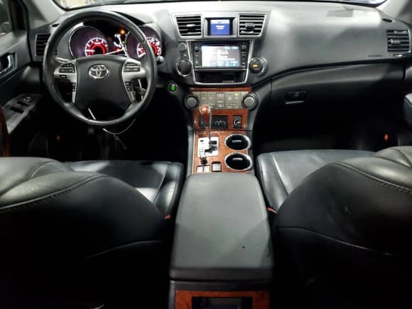 ✅ 2013 Toyota Highlander Limited • VIN: 5TDDK3EH2DS216205 • Lot: 90060165. Listed on Copart with 98,778 mi. Free auction sales archive from the USA and detailed vehicle history report at DreamBid. Image 8.