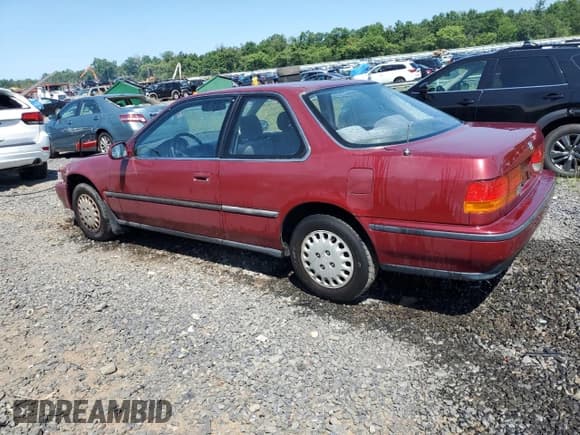✅ 1992 Honda Accord • VIN: 1HGCB7259NA034997 • Lot: 63596344. Wystawiony na Copart z przebiegiem 153 266 mil. Bezpłatny archiwum sprzedaży aukcyjnych z USA i szczegółowy raport historii pojazdu na DreamBid. Zdjęcie 2.