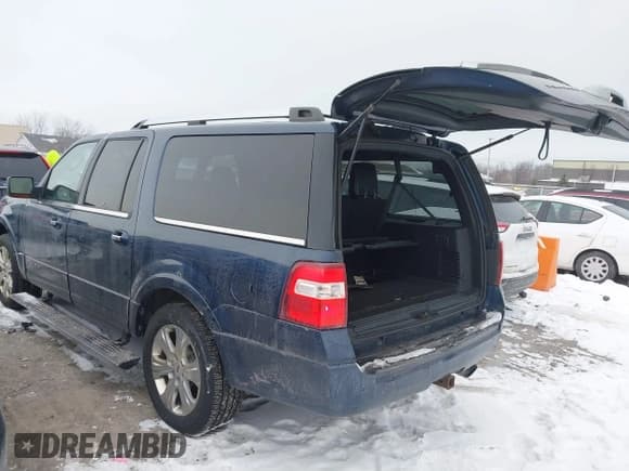 ✅ 2015 Ford Expedition Max Platinum • VIN: 1FMJK1MT3FEF26302 • Lot: 41286061. Wystawiony na IAAI z przebiegiem 147 659 mil. Bezpłatny archiwum sprzedaży aukcyjnych z USA i szczegółowy raport historii pojazdu na DreamBid. Zdjęcie 3.