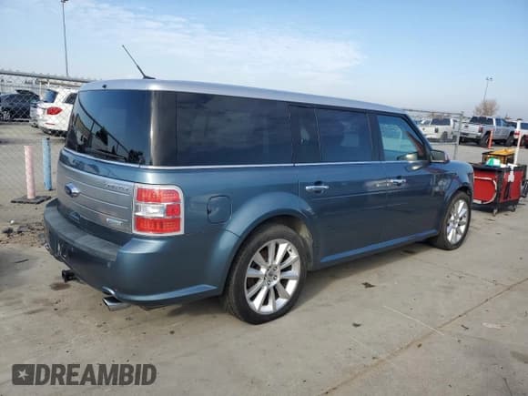 ✅ 2010 Ford Flex Limited • VIN: 2FMHK6DTXABA70959 • Lot: 82718394. Listed on Copart with 67,996 mi. Free auction sales archive from the USA and detailed vehicle history report at DreamBid. Image 3.