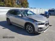 ✅ 2022 BMW X1 xDrive28i • VIN: WBXJG9C06N5V09636 • Lot: 92097425. Wystawiony na Copart z przebiegiem 10 290 mil. Bezpłatny archiwum sprzedaży aukcyjnych z USA i szczegółowy raport historii pojazdu na DreamBid. Zdjęcie 4.