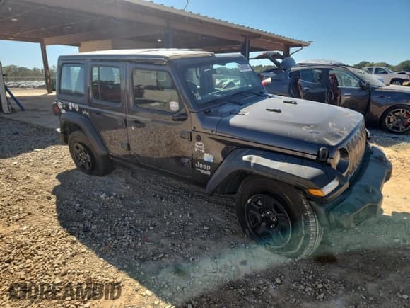 ✅ 2020 Jeep Wrangler Unlimited Sport • VIN: 1C4HJXDG4LW143969 • Lot: 86680385. Listed on Copart with 69,660 mi. Free auction sales archive from the USA and detailed vehicle history report at DreamBid. Image 4.