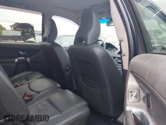 ✅ 2013 Volvo XC90 Premier Plus • VIN: YV4952CZ6D1666856 • Lot: 42512269. Listed on IAAI with 164,892 mi. Free auction sales archive from the USA and detailed vehicle history report at DreamBid. Image 8.