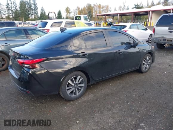 ✅ 2021 Nissan Versa SV • VIN: 3N1CN8EVXML813522 • Lot: 43657223. Wystawiony na IAAI z przebiegiem 99 298 mil. Bezpłatny archiwum sprzedaży aukcyjnych z USA i szczegółowy raport historii pojazdu na DreamBid. Zdjęcie 4.