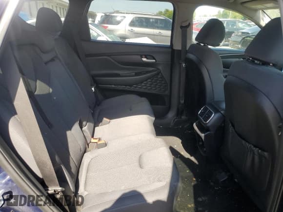 ✅ 2019 Hyundai Santa Fe SE • VIN: 5NMS2CADXKH085583 • Lot: 70084725. Wystawiony na Copart z przebiegiem 137 261 mil. Bezpłatny archiwum sprzedaży aukcyjnych z USA i szczegółowy raport historii pojazdu na DreamBid. Zdjęcie 11.