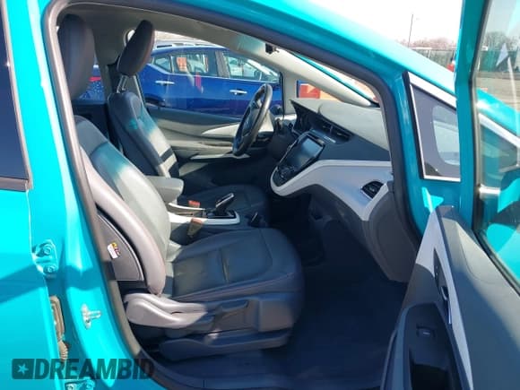 ✅ 2020 Chevrolet Bolt EV Premier • VIN: 1G1FZ6S0XL4121012 • Lot: 41503991. Wystawiony na IAAI z przebiegiem 56 957 mil. Bezpłatny archiwum sprzedaży aukcyjnych z USA i szczegółowy raport historii pojazdu na DreamBid. Zdjęcie 5.