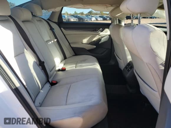 ✅ 2019 Honda Accord EX • VIN: 1HGCV1F4XKA007292 • Lot: 82691095. Listed on Copart with 92,686 mi. Free auction sales archive from the USA and detailed vehicle history report at DreamBid. Image 10.