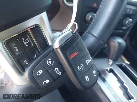 ✅ 2014 Dodge Charger RT • VIN: 2C3CDXCT3EH283596 • Lot: 43059244. Wystawiony na IAAI z przebiegiem 102 322 mil. Bezpłatny archiwum sprzedaży aukcyjnych z USA i szczegółowy raport historii pojazdu na DreamBid. Zdjęcie 11.