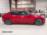 ✅ 2022 Tesla Model 3 • VIN: 5YJ3E1EA3NF102682 • Lot: 43798105. Wystawiony na IAAI z przebiegiem 59 829 mil. Bezpłatny archiwum sprzedaży aukcyjnych z USA i szczegółowy raport historii pojazdu na DreamBid. Zdjęcie 13.