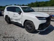 ✅ 2024 Lexus LX 600 F Sport • VIN: JTJMB7CX5R4065541 • Lot: 56401195. Wystawiony na Copart z przebiegiem 4 377 mil. Bezpłatny archiwum sprzedaży aukcyjnych z USA i szczegółowy raport historii pojazdu na DreamBid. Zdjęcie 4.