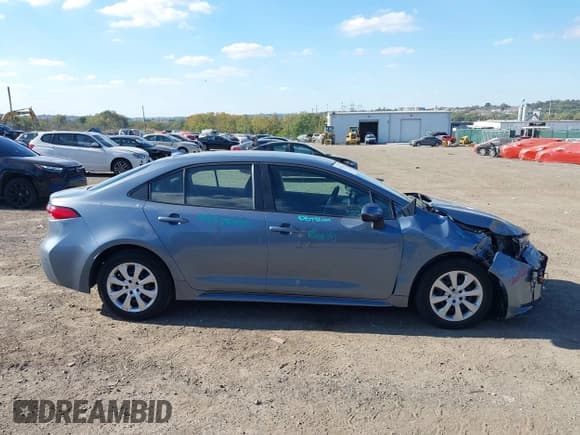 ✅ 2022 Toyota Corolla LE • VIN: 5YFEPMAE6NP280099 • Lot: 43387234. Wystawiony na IAAI z przebiegiem 44 635 mil. Bezpłatny archiwum sprzedaży aukcyjnych z USA i szczegółowy raport historii pojazdu na DreamBid. Zdjęcie 13.