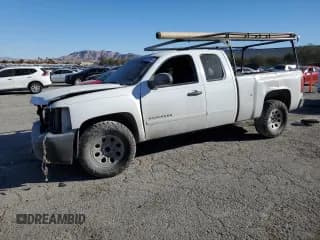 ✅ 2010 Chevrolet Silverado 1500 • VIN: 1GCSCPEA1AZ102995 • Lot: 84243305. Listed on Copart with 280,730 mi. Free auction sales archive from the USA and detailed vehicle history report at DreamBid. Image 1.