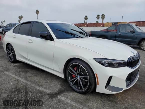 ✅ 2023 BMW 3 Series 330i • VIN: 3MW69FF08P8C99051 • Lot: 84225115. Listed on Copart with 22,941 mi. Free auction sales archive from the USA and detailed vehicle history report at DreamBid. Image 4.