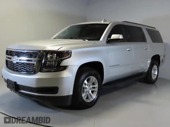 ✅ 2018 Chevrolet Suburban LT • VIN: 1GNSKHKC9JR395664 • Lot: 48152065. Wystawiony na Copart z przebiegiem 84 267 mil. Bezpłatny archiwum sprzedaży aukcyjnych z USA i szczegółowy raport historii pojazdu na DreamBid. Zdjęcie 2.