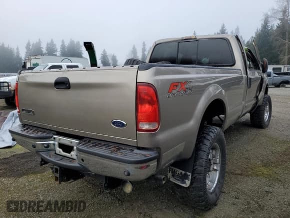 ✅ 2007 Ford F-350 XL • VIN: 1FTWW31P77EB07677 • Лот: 82783214. Опубликован ранее на Copart с пробегом 186 376 миль. Бесплатный доступ к архиву аукционных продаж из США и подробный отчёт об истории автомобиля на DreamBid. Изображение 3.