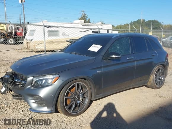 ✅ 2019 Mercedes-Benz GLC 43 AMG • VIN: WDC0G6EB6KF529875 • Lot: 43503323. Wystawiony na IAAI z przebiegiem 65 158 mil. Bezpłatny archiwum sprzedaży aukcyjnych z USA i szczegółowy raport historii pojazdu na DreamBid. Zdjęcie 19.