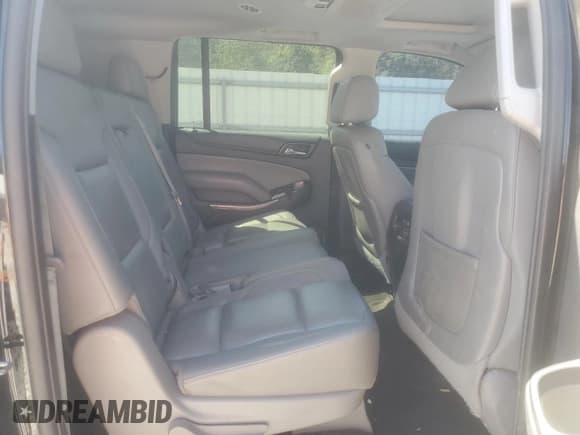 ✅ 2015 Chevrolet Suburban LT • VIN: 1GNSKJKCXFR531718 • Lot: 69665234. Wystawiony na Copart z przebiegiem 283 195 mil. Bezpłatny archiwum sprzedaży aukcyjnych z USA i szczegółowy raport historii pojazdu na DreamBid. Zdjęcie 11.