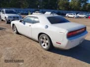 ✅ 2011 Dodge Challenger • VIN: 2B3CJ4DG6BH581755 • Lot: 43572705. Wystawiony na IAAI z przebiegiem Nie podano. Bezpłatny archiwum sprzedaży aukcyjnych z USA i szczegółowy raport historii pojazdu na DreamBid. Zdjęcie 3.