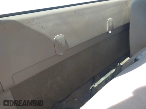 ✅ 2006 GMC Sierra 1500 Work Truck • VIN: 3GTEC14V96G144546 • Lot: 42869707. Listed on IAAI with Not provided. Free auction sales archive from the USA and detailed vehicle history report at DreamBid. Image 8.