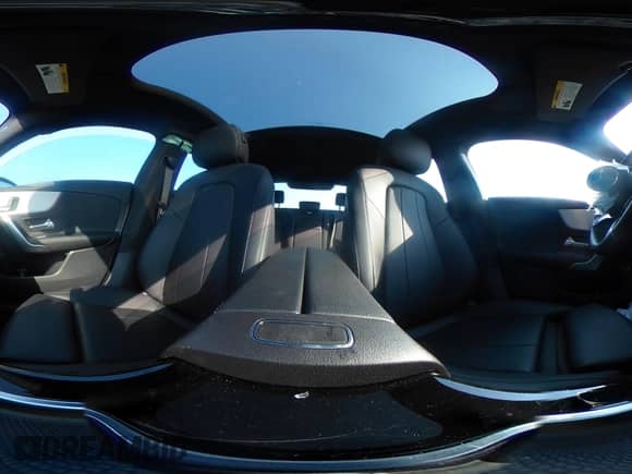 2025 Mercedes-Benz CLA 250 с VIN W1K5J4GBXSN509266, выставлен на аукционе IAAI как лот 43250720 с пробегом 31 733 миль миль и . История ставок и продаж доступна на DreamBid. Изображение 17.