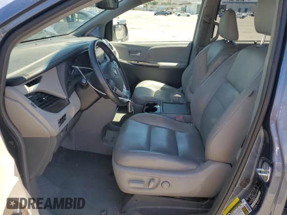 ✅ 2017 Toyota Sienna XLE Auto Access Seat • VIN: 5TDYZ3DC3HS781989 • Lot: 60236613. Listed on Copart with 118,079 mi. Free auction sales archive from the USA and detailed vehicle history report at DreamBid. Image 7.