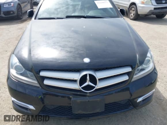 ✅ 2012 Mercedes-Benz C 250 • VIN: WDDGJ4HB5CF764992 • Lot: 42208031. Wystawiony na IAAI z przebiegiem 101 533 mil. Bezpłatny archiwum sprzedaży aukcyjnych z USA i szczegółowy raport historii pojazdu na DreamBid. Zdjęcie 6.