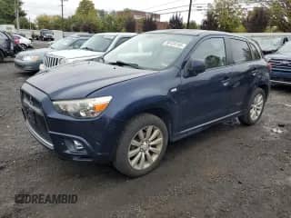 2011 Mitsubishi Outlander SE with VIN JA4AR4AU7BZ006616, listed as a Copart auction lot 86128195 with 178,210 mi miles and Clean title. Bid and sale history available at DreamBid. Image 1.